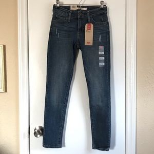 711 Skinny Levi’s Jeans. Size 0 Short, 25x28